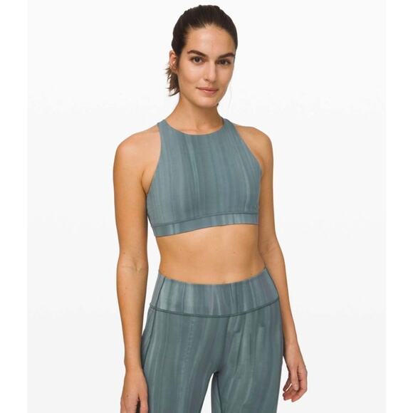 Lululemon Energy Bra High Neck Linear Spray Dye White Deep Ocean Size 6 - Picture 1 of 4